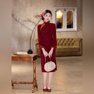 H9 Women's Red Long Sleeve Velvet Cheongsam Dress with Fur Trim